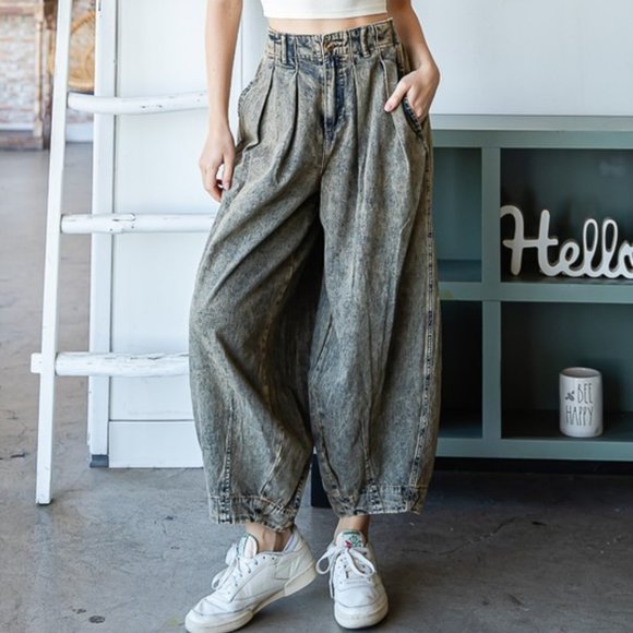 Oli & Hali Mineral Wash Cotton Dark Denim Cropped Baggy Relaxed Fit Jeans - Picture 4 of 9